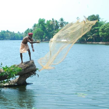 Triveny River Palace Ξενοδοχείο Alappuzha Εξωτερικό φωτογραφία