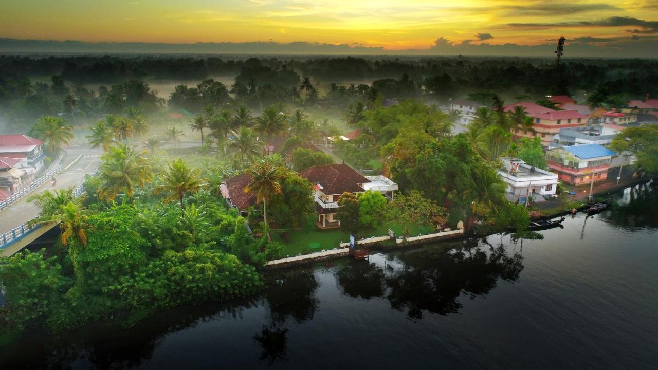 Triveny River Palace Ξενοδοχείο Alappuzha Εξωτερικό φωτογραφία