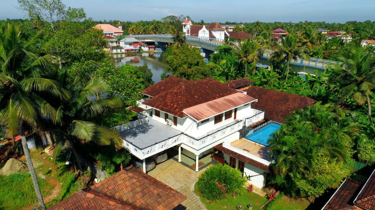 Triveny River Palace Ξενοδοχείο Alappuzha Εξωτερικό φωτογραφία