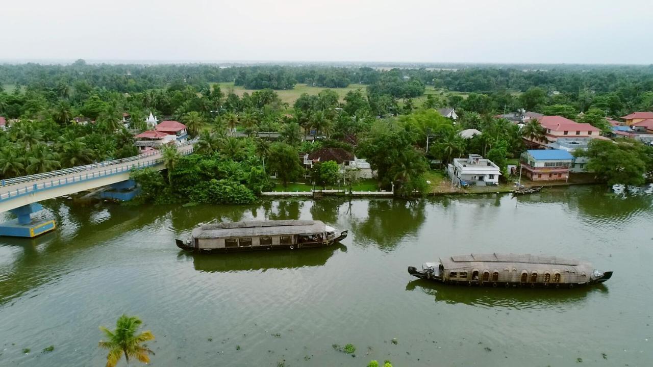 Triveny River Palace Ξενοδοχείο Alappuzha Εξωτερικό φωτογραφία